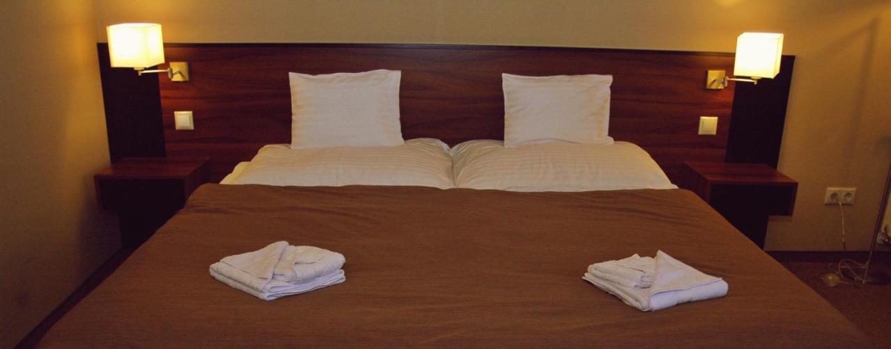 Fiaker Panzio Bed & Breakfast Zalaszentgrot Bagian luar foto