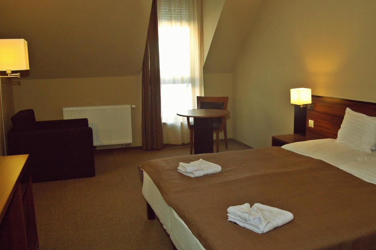 Fiaker Panzio Bed & Breakfast Zalaszentgrot Bagian luar foto