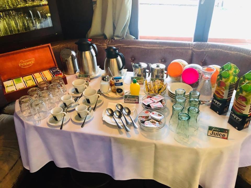 Fiaker Panzio Bed & Breakfast Zalaszentgrot Bagian luar foto